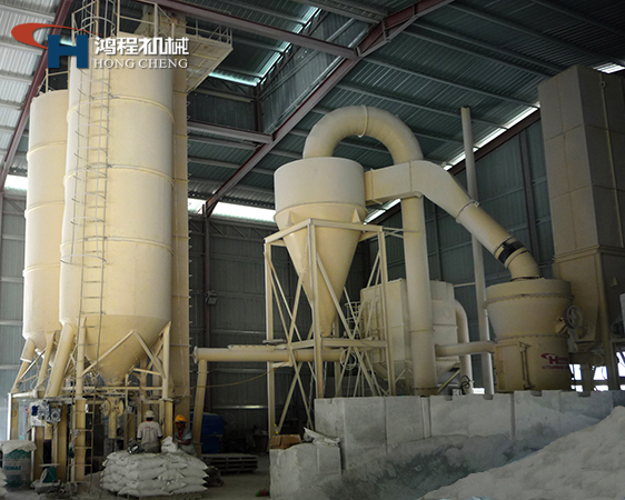 桂林鸿程供应高产高效磨粉机 雷蒙磨粉机 矿石磨粉机 细粉磨粉机 磨粉机价格优惠