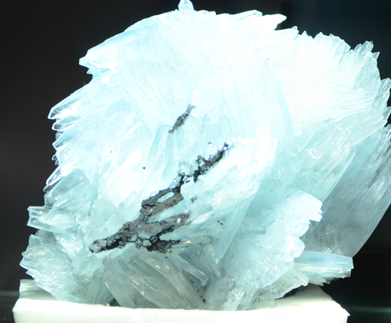 矿物晶体 重晶石 中国粉体技术网