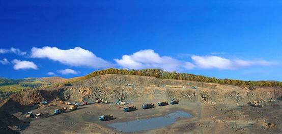 黑龙江鹤岗市石墨探明储量高达10.26亿吨，居亚洲之首
