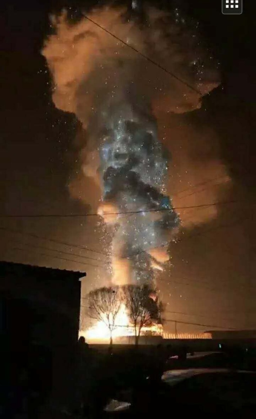 镁粉爆炸