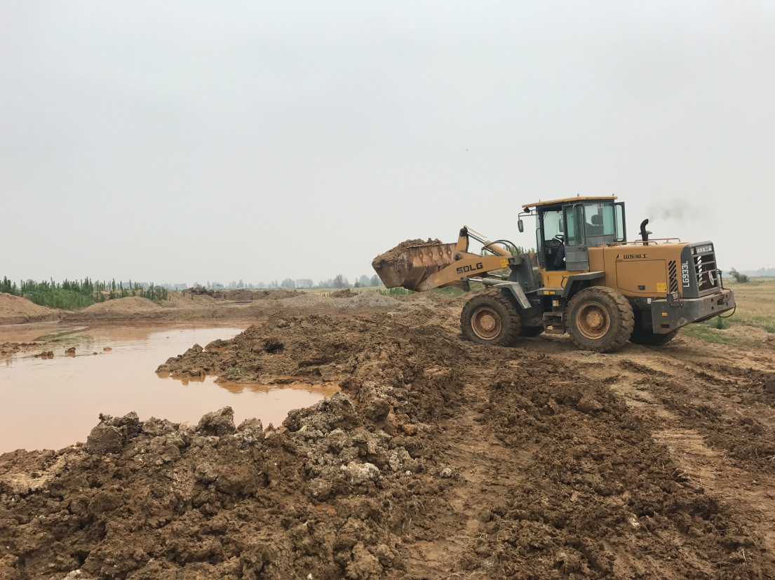 江苏某公司石英酸洗废水渗坑被督察组发现,就地掩埋掩盖事实!