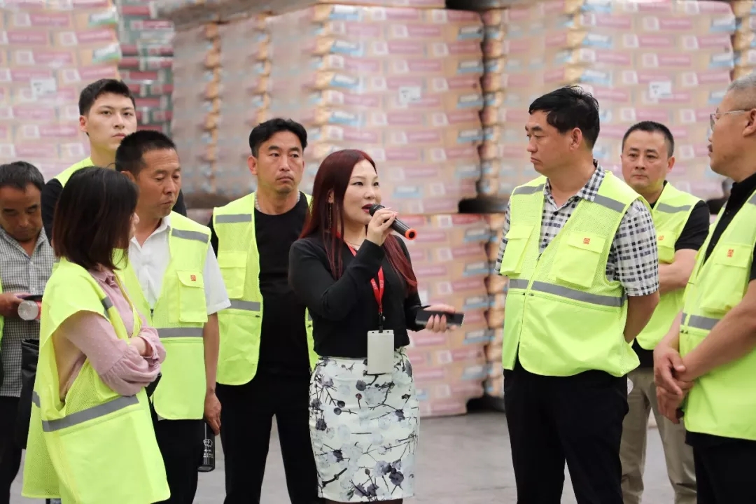 代表团赴美巢集团股份公司实地进行参观考察