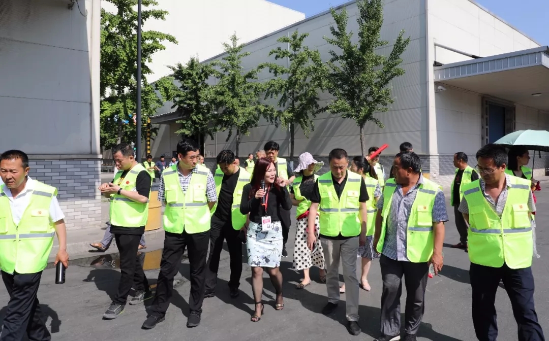 代表团赴美巢集团股份公司实地进行参观考察