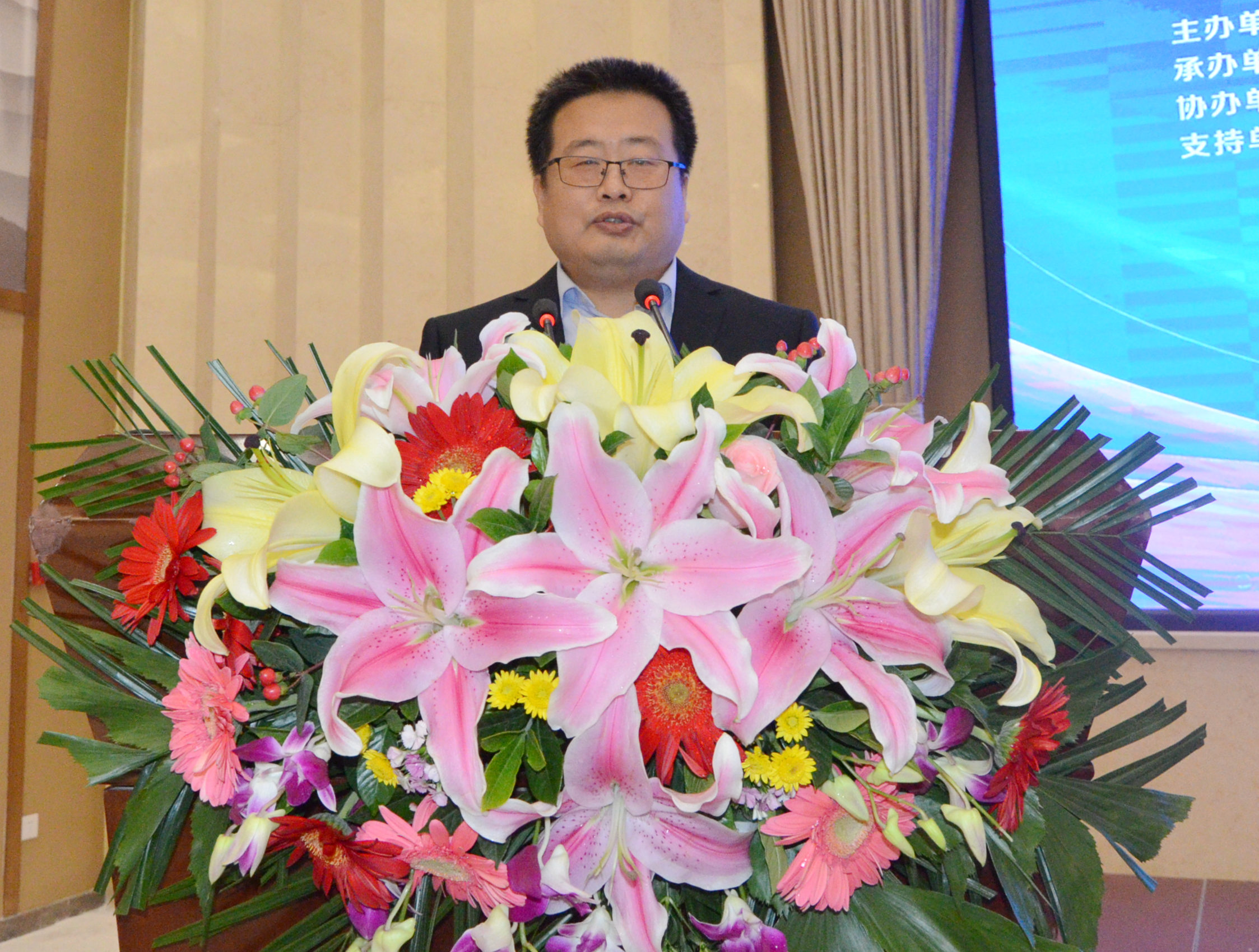 2020年中国非金属矿产业高峰论坛暨绿色矿山建设高峰论坛在河南郑州成功举办!
