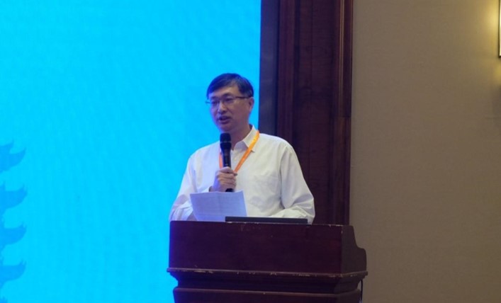 2021年10月15日至17日,由中国硅酸盐学会矿物材料分会、中国非金属矿工业协会矿物加工利用技术专业委员会联合主办,中国地质大学(武汉)纳米矿物材料及应用教育部工程研究中心、中国地质大学(武汉)材料与化学学院、中南大学矿物材料及其应用湖南省重点实验室共同承办的第三届全国矿物材料学术与技术交流会暨第二十一届全国非金属矿加工利用技术交流会在湖北省武汉市潮漫凯瑞国际酒店召开。来自各大专院校、科研院所以及相关企业的400余位专家学者、企业家和代表出席了大会。