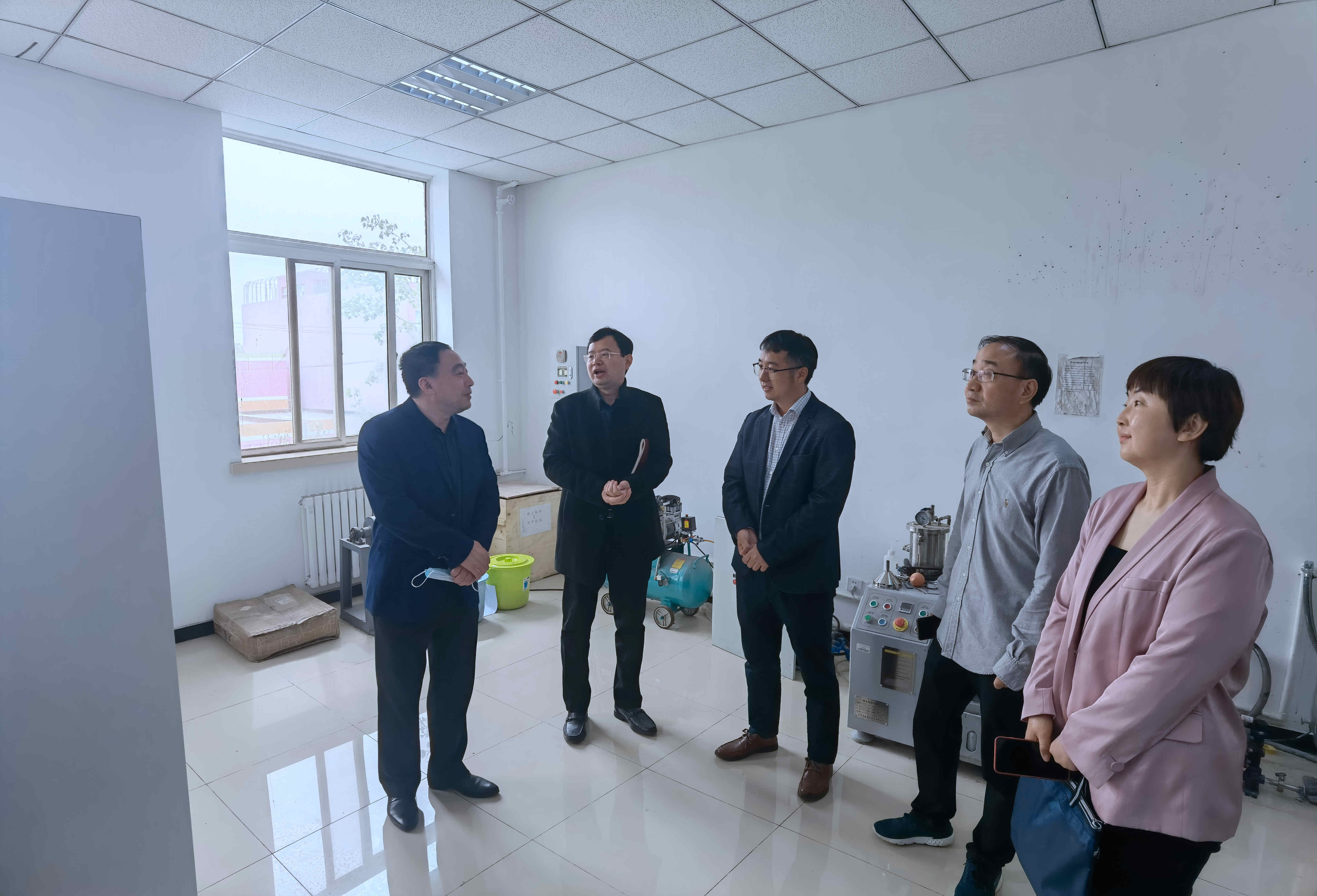 中国地质大学（北京）一行与北京工业职业技术学院洽谈合作 　　 　　　　