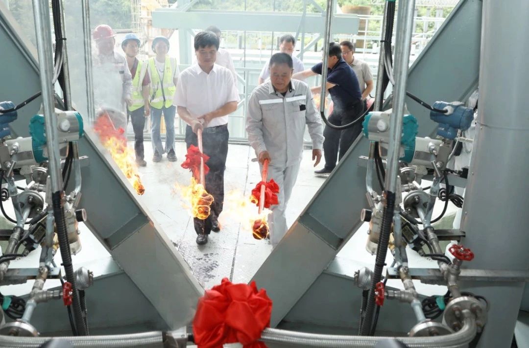 【资讯】贵州港利新民新材料年产40万吨氧化钙、10万吨氢氧化钙项目投产 　　