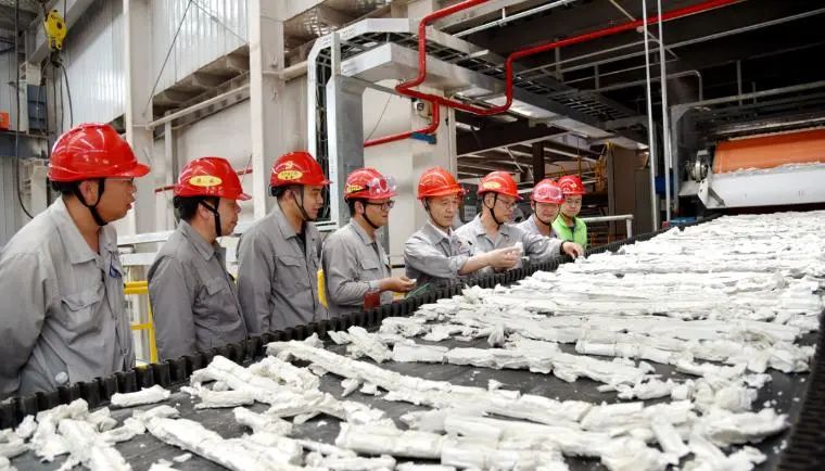 国内首套，1万吨电石渣生产硫酸钙晶须项目投运！ 　　 　　