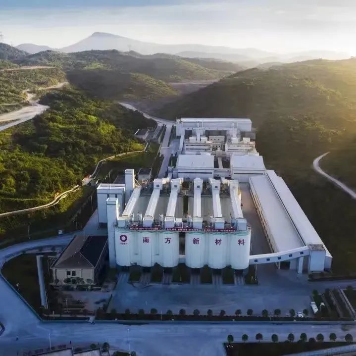 湖南临澧县：石灰石变身钙基新材料 　　 　　