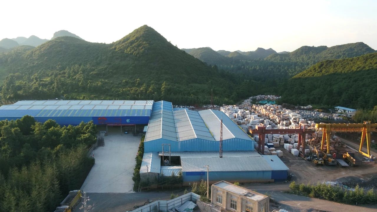 云南石林县：打造百亿石材产业 　　