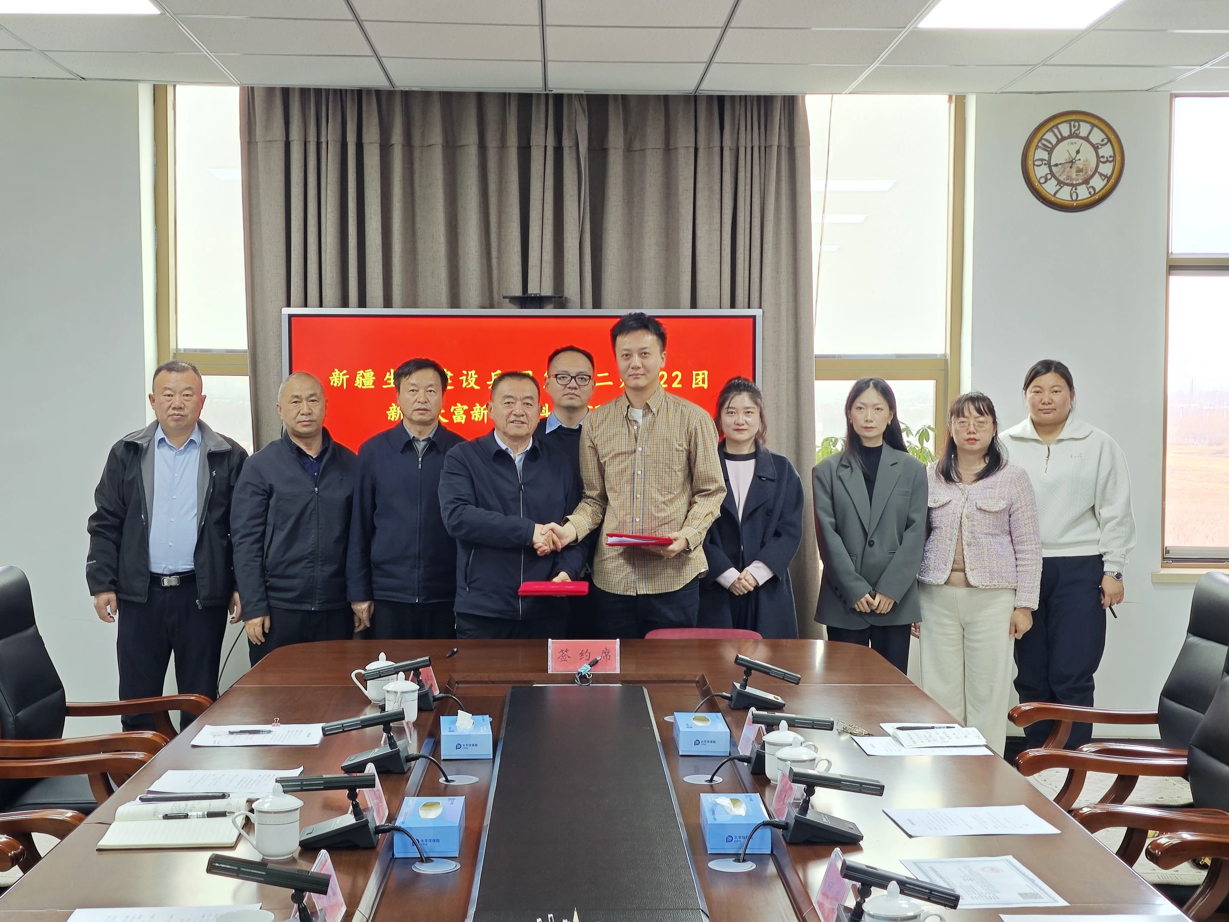 1万吨高纯石英砂项目，落地新疆二二二团 　　 　　