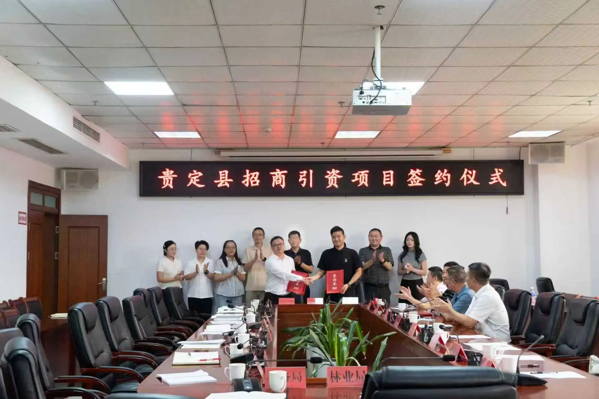 石英砂玻璃器皿产业链项目落地贵州贵定县
