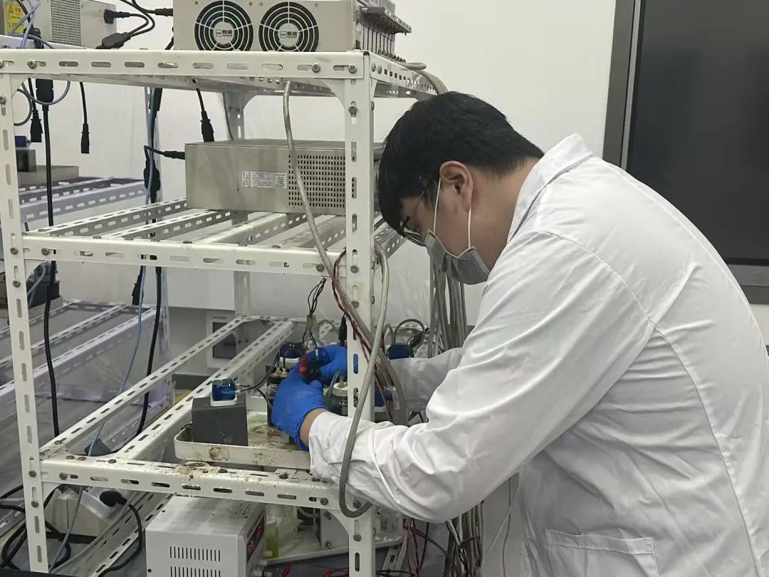 膨胀土及膨润土改性，破解液流电池膜材料难题