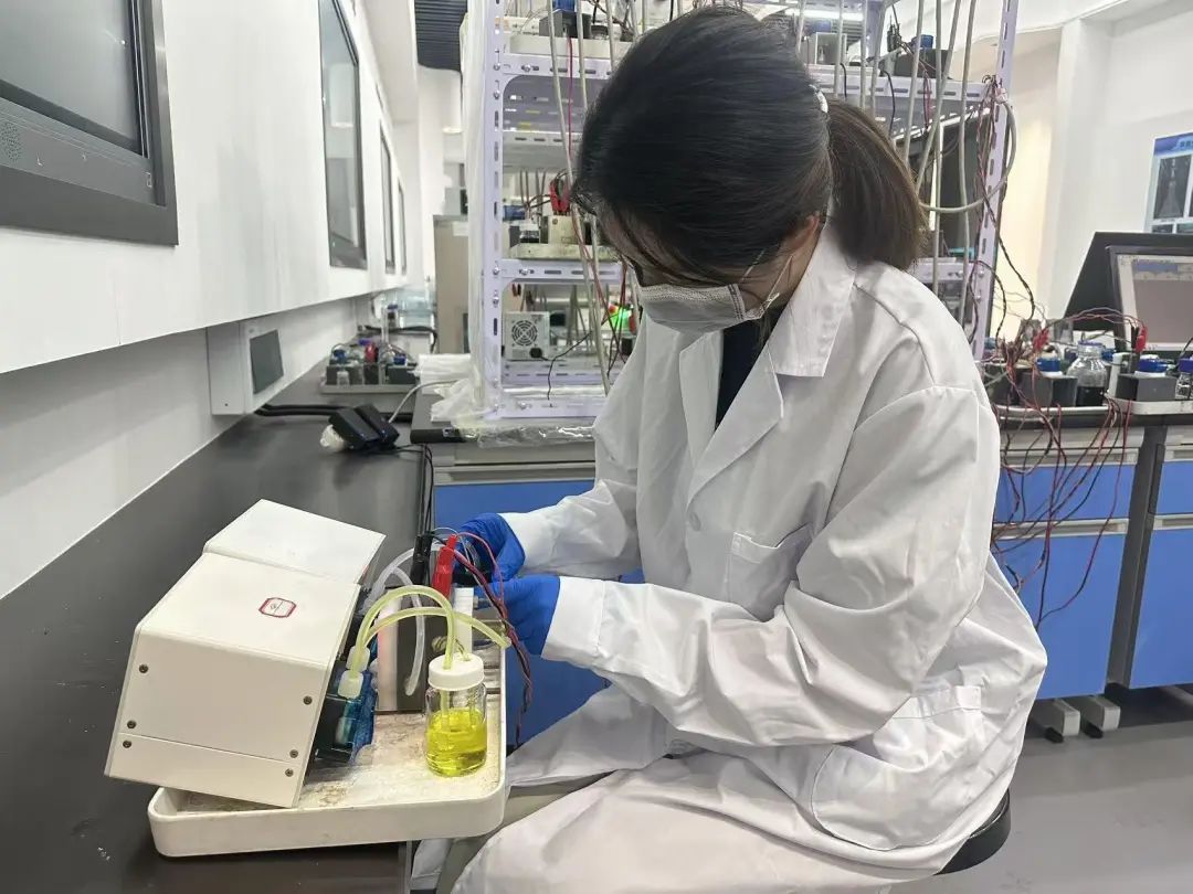 膨胀土及膨润土改性，破解液流电池膜材料难题